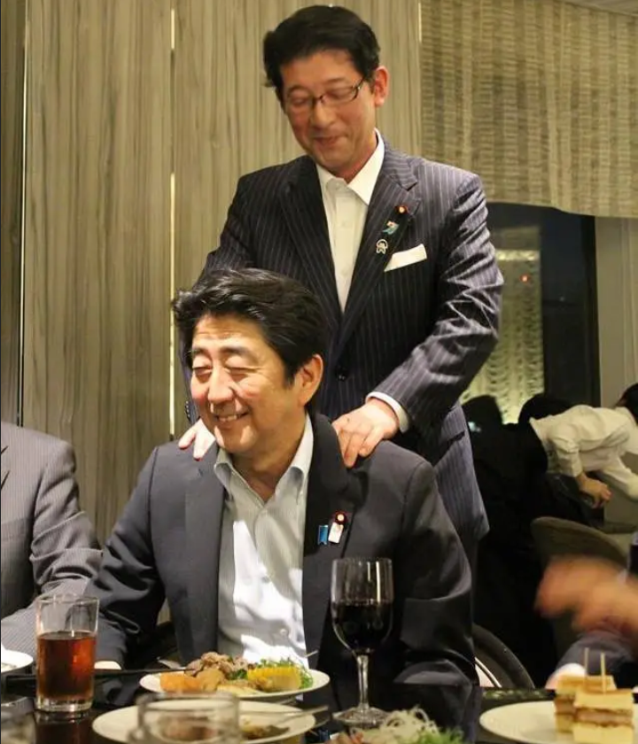 菅義偉前首相　安倍元首相は「寂しがり屋でもありました」、銃撃の一報受け「そばにいてやりたい」と奈良へ