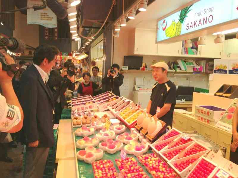 菅義偉前首相　安倍元首相は「寂しがり屋でもありました」、銃撃の一報受け「そばにいてやりたい」と奈良へ