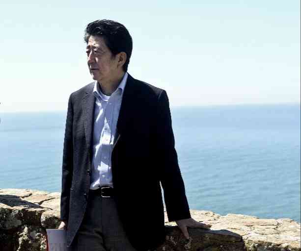 菅義偉前首相　安倍元首相は「寂しがり屋でもありました」、銃撃の一報受け「そばにいてやりたい」と奈良へ