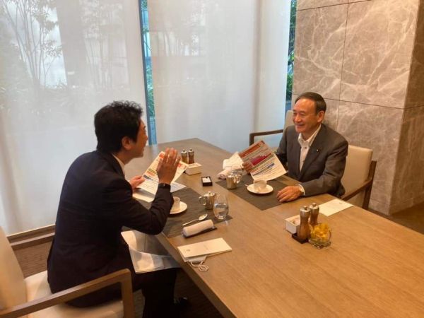 菅義偉前首相　安倍元首相は「寂しがり屋でもありました」、銃撃の一報受け「そばにいてやりたい」と奈良へ