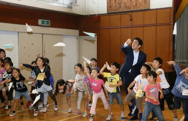 菅義偉前首相　安倍元首相は「寂しがり屋でもありました」、銃撃の一報受け「そばにいてやりたい」と奈良へ