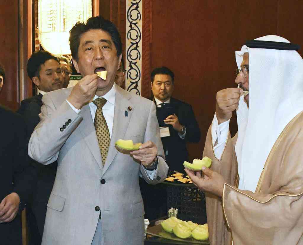 菅義偉前首相　安倍元首相は「寂しがり屋でもありました」、銃撃の一報受け「そばにいてやりたい」と奈良へ