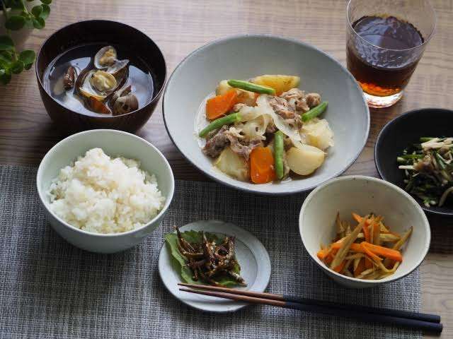 理想と現実にギャップ? 食卓の品数「理想は3品以上」? 男女800人に聞く「食卓の品数」のリアル