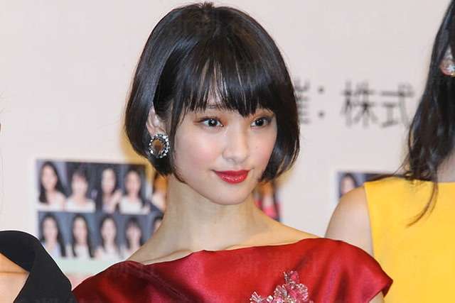 剛力彩芽、10年以上前のショットに反響 「天使の彩芽」「透明感半端ない」「ロングもカワイイ」