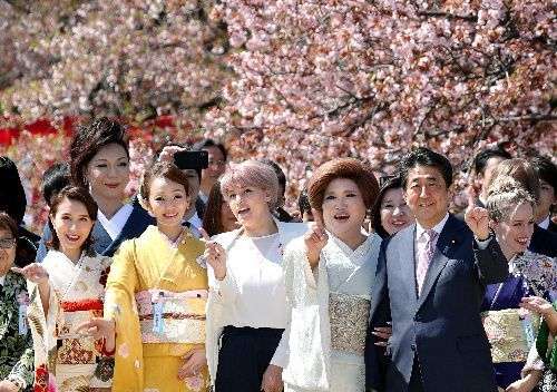 バルコニーからはしご車で男性救助 金沢・片町のビル