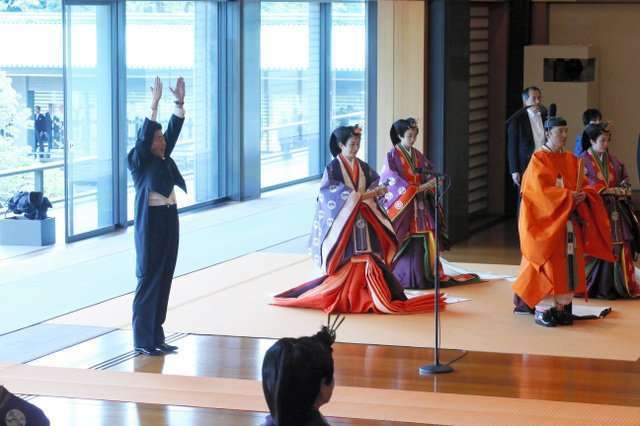 バルコニーからはしご車で男性救助 金沢・片町のビル