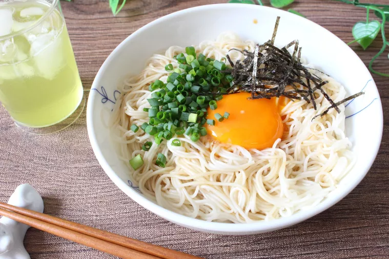 <素麺4パターン>一口ずつ巻いて盛るのが当たり前!?ママたちがこだわる「素麺の盛り付け方」