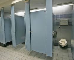 「自分の家なのにトイレが怖い」男児は訴えた…ベビーシッターが20人に性暴力