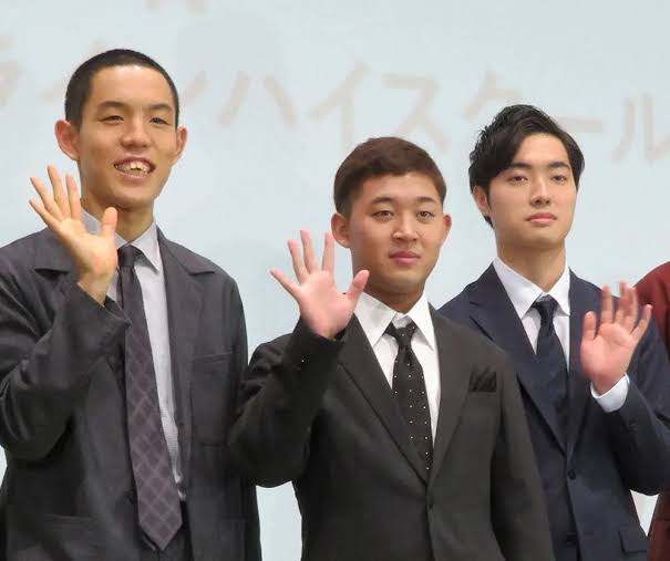 四千頭身・石橋遼大、筋トレ成果の“腹筋バキバキ”ショットに反響「かっこいい」「別人です」