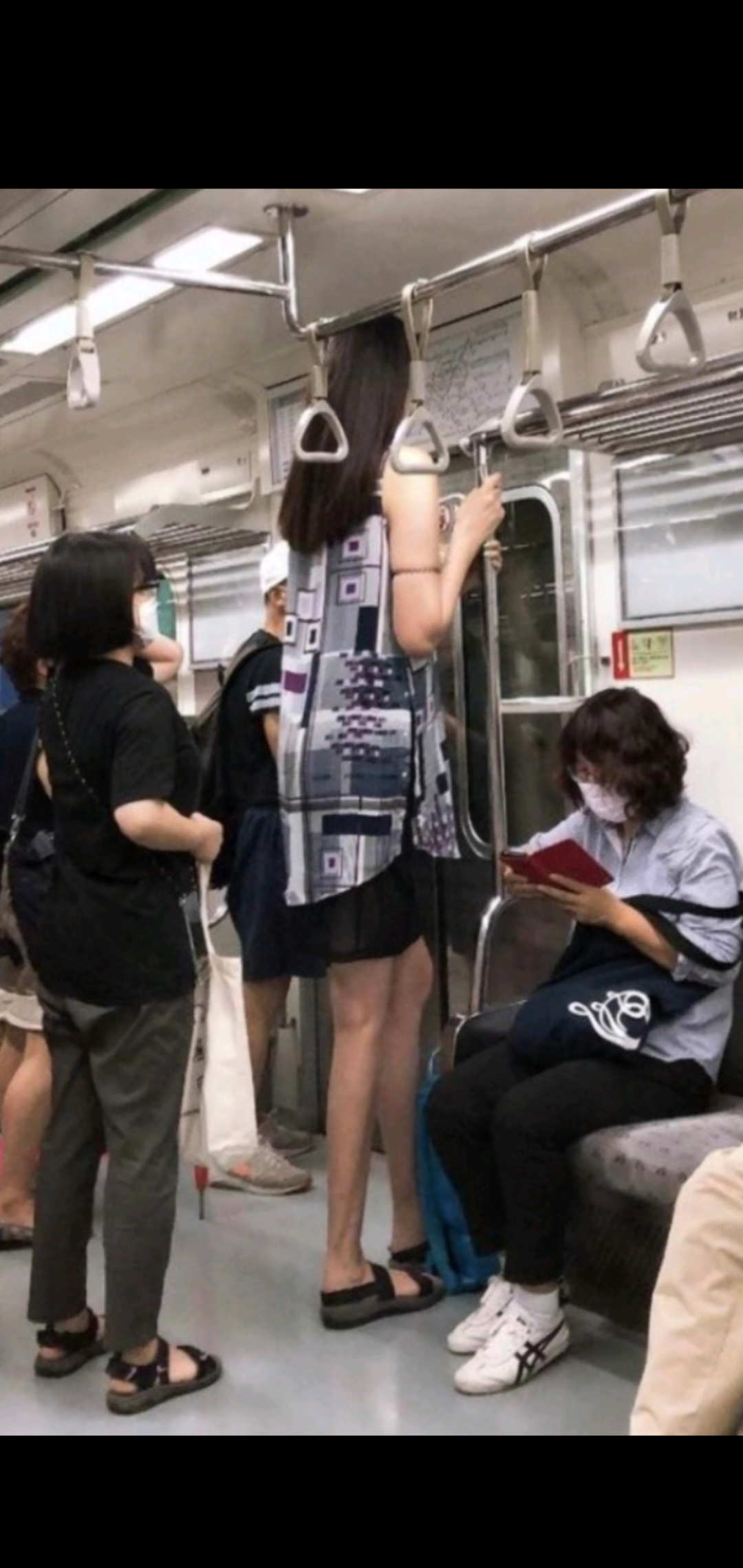 身長180センチ以上の有名人の画像を貼るトピ