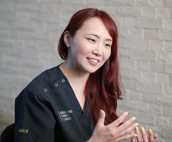 自治体の女性職員を撮影、SNS投稿する「セクハラ＆カスハラ」も　「納税者だから」の歪んだ意識