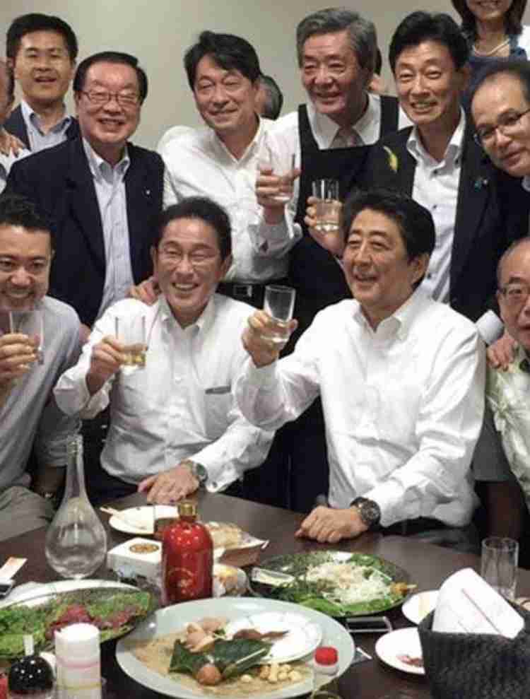 岸田首相が新型コロナ感染 総理公邸内で療養