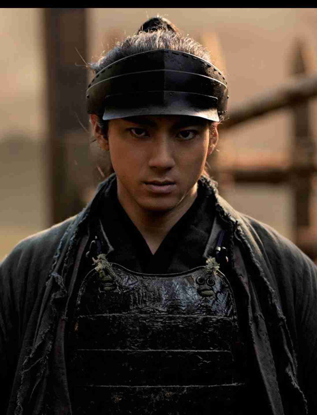 山田裕貴、無精ひげ&ボサボサヘア まるで破壊神? “無”になった、すごみを感じる写真を公開