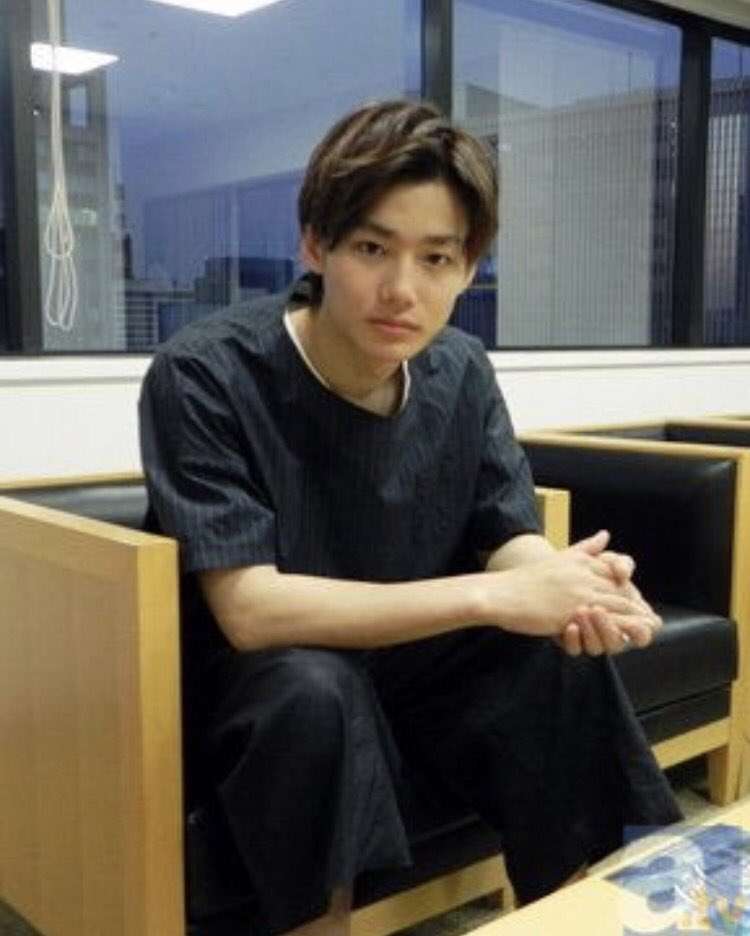 野村周平、オールバック＆タンクトップの28歳最新ショットに黄色い声！「爆イケ」「いやカッコよすぎ」