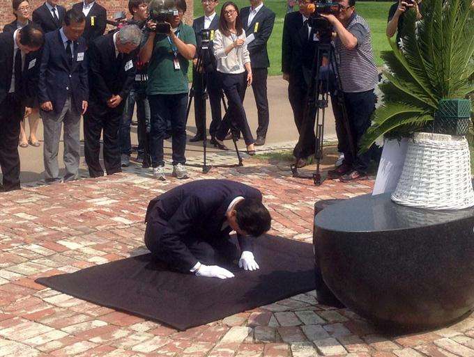 安倍元首相国葬に反対53%　内閣支持12ポイント急落51%