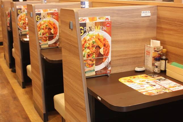【飲食店】席ってこだわる?こだわらない?
