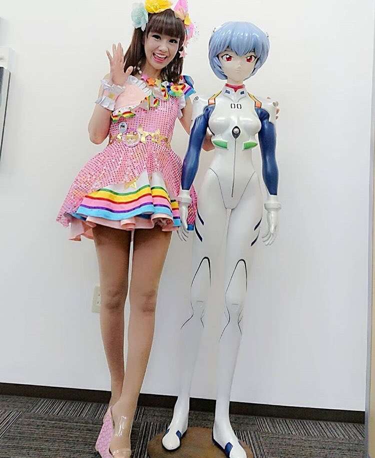 「かつみ・さゆり」さゆり　“超ミニ”水色の浴衣風衣装披露に「乙姫様みたい」「目の保養」「美脚ですね」