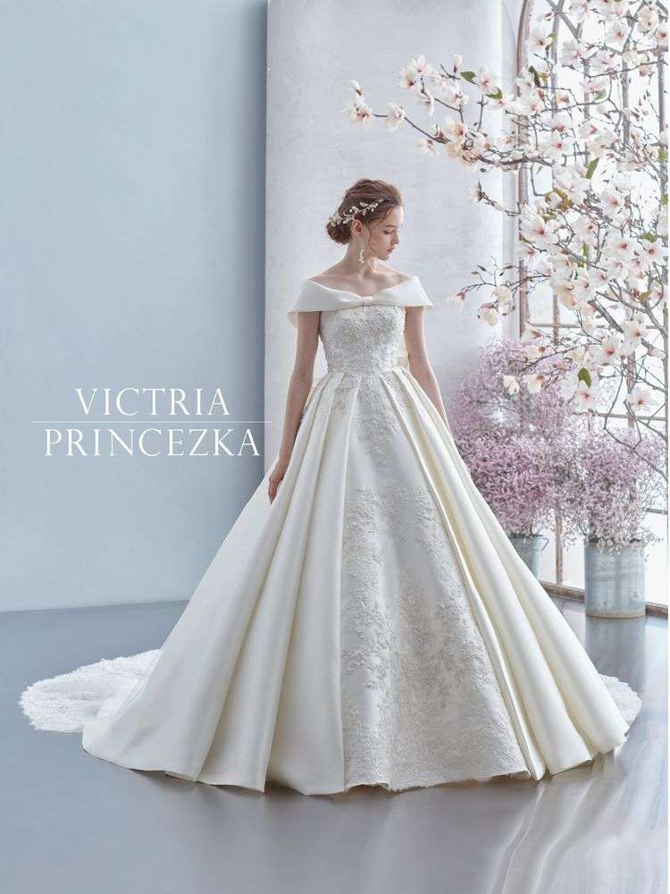 ウエディングドレスどんなの着た？