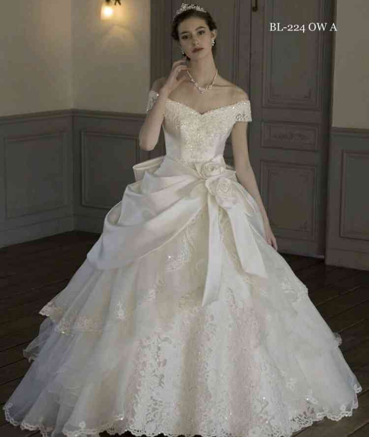 ウエディングドレスどんなの着た？