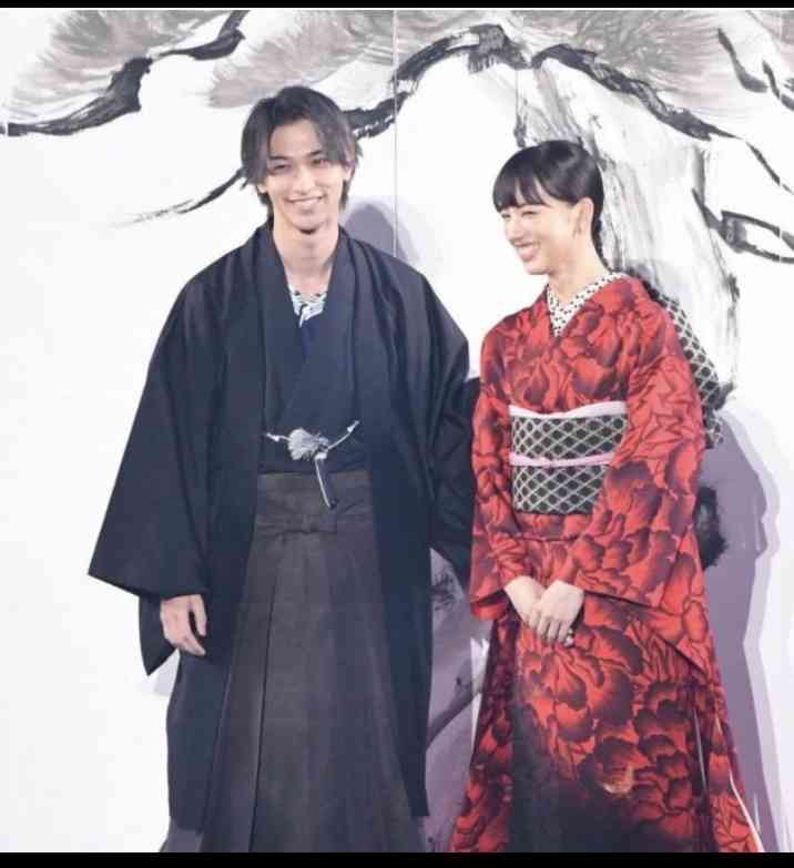 横浜流星の「マイバックは“コンビニ袋”」発言に三浦友和が“偏見”を謝罪「素晴らしい俳優であり男」