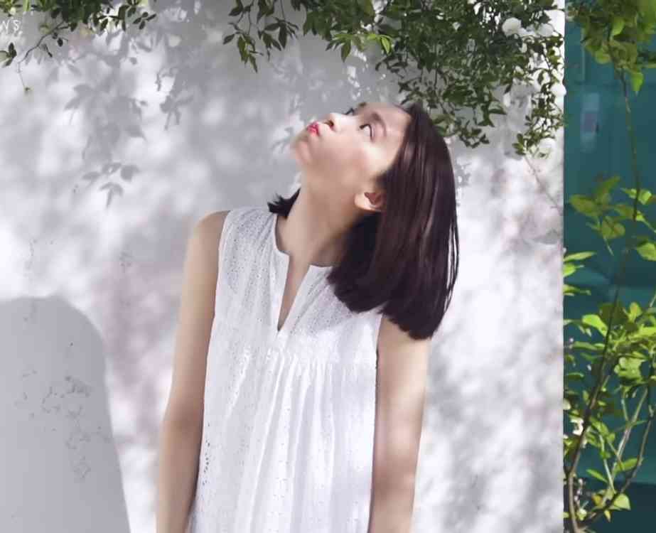 新垣結衣、1年かけて“究極のフーディ”製作 『GINZA』表紙は白ガッキー&黒ガッキーの2パターン