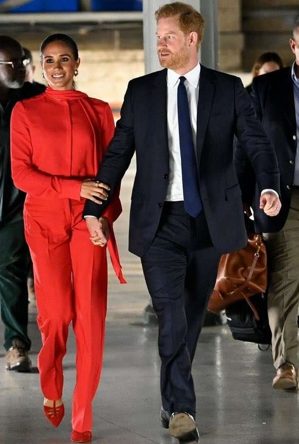 武装した男、米FBI支局に「侵入」試み射殺される　オハイオ州シンシナティ