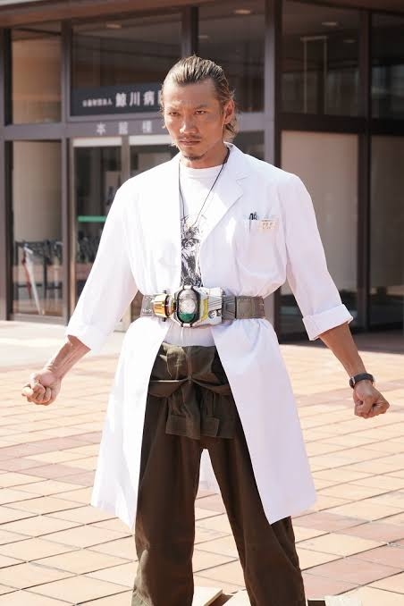 純烈　新メンバーに岩永洋昭「仮面ライダーオーズ」のバース役　舞台挨拶でサプライズ発表