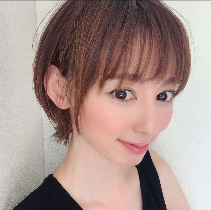 “オシリーナ”秋山莉奈、第3子出産を報告「毎日子供達から沢山の愛をもらっています」