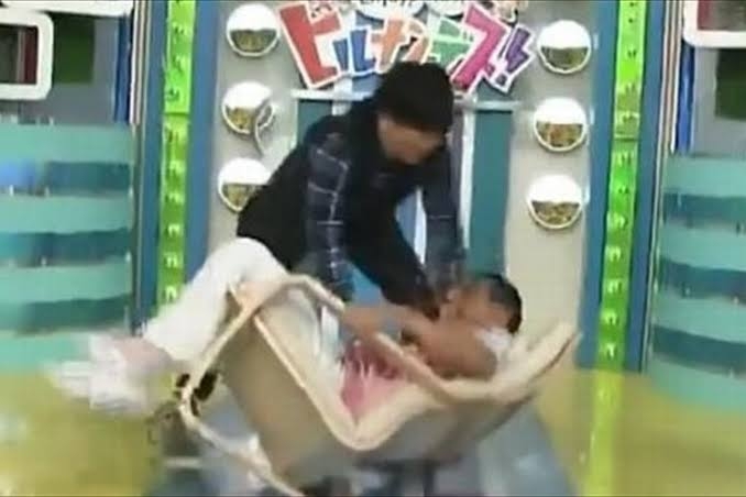 遊具「ふわふわドーム」、子供の骨折相次ぐ…跳びはねていた際にバランス崩す