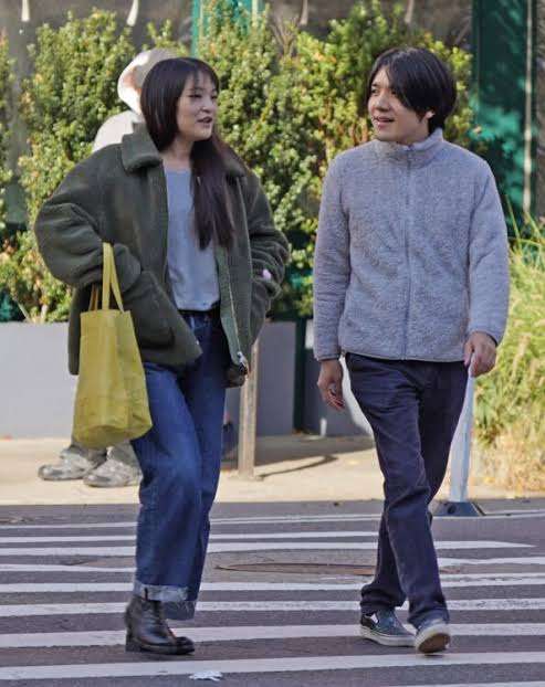 トレンドの「ゆるシルエット」のつもりが「ぽっちゃり」に…50代がスタイルよく見せるコツは「ゆる×細」