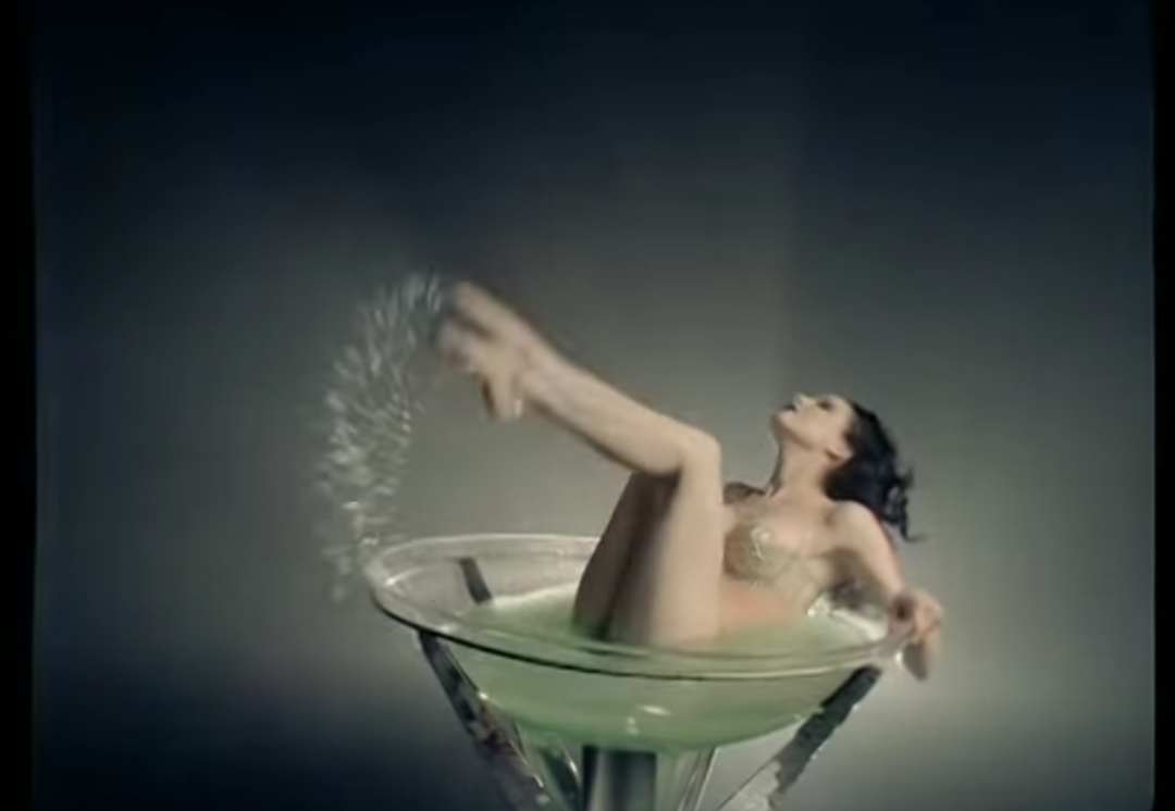衝撃的だったMV