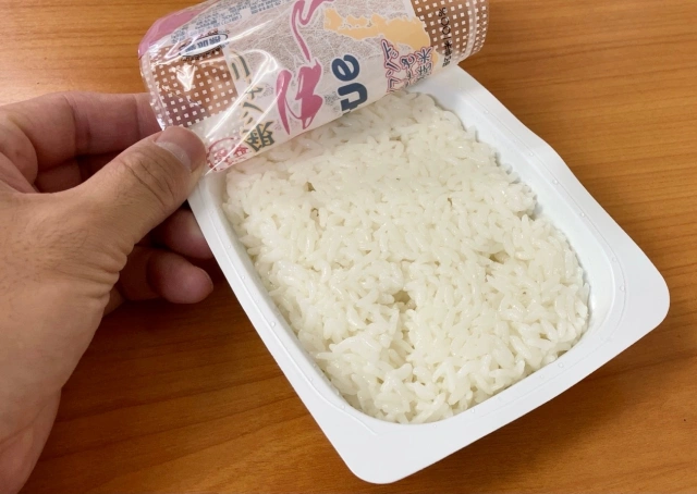 「世間一般がイメージする“質素な食事”」と「リアルな“質素な食事”」の差がエグい「ほんとこれ」「スティックパンが最強」