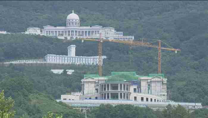 ひろゆき氏 安倍元首相の国葬に私見「政治家が功罪あるのは当然」「彼なりに日本の為に色々とやって…」