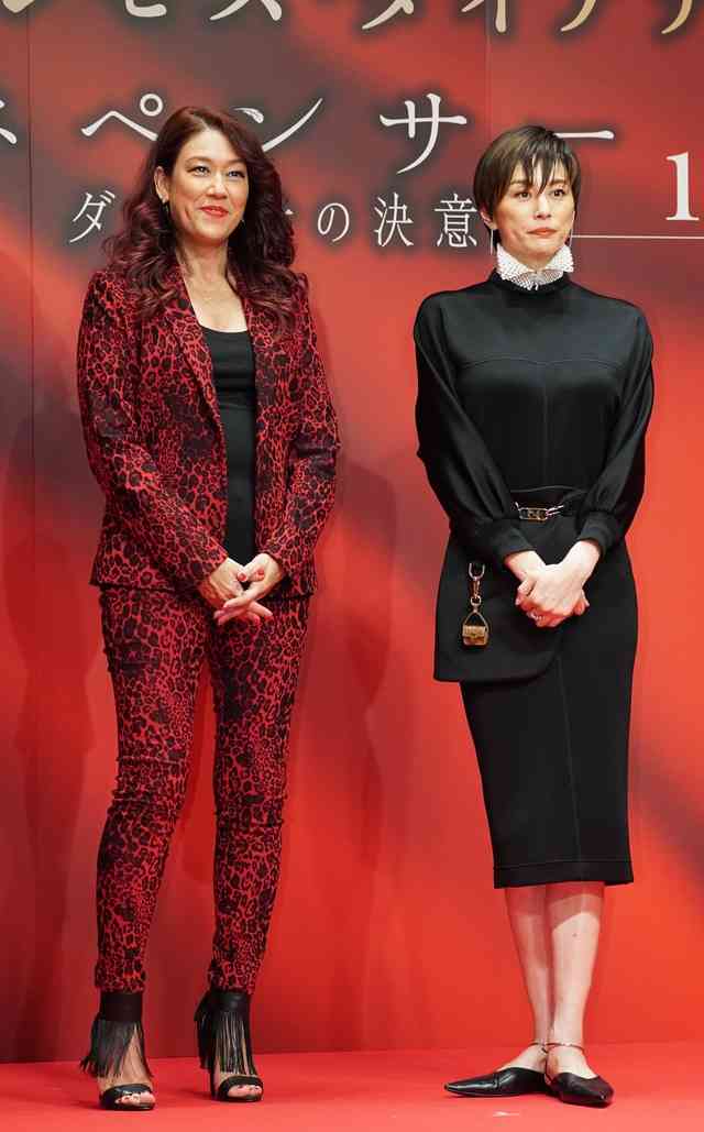 米倉涼子　総額1億円のパールジュエリー装着に苦笑い「いろいろ重いです」