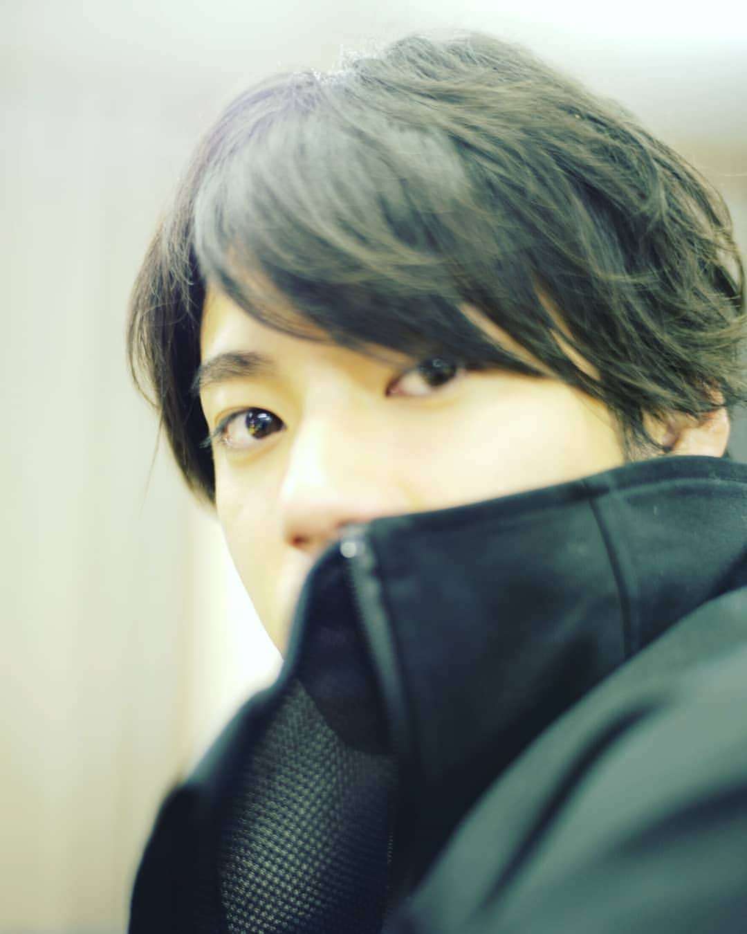 山田裕貴、無精ひげ&ボサボサヘア まるで破壊神? “無”になった、すごみを感じる写真を公開