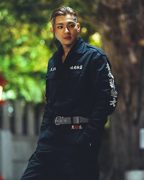 山田裕貴、無精ひげ&ボサボサヘア まるで破壊神? “無”になった、すごみを感じる写真を公開