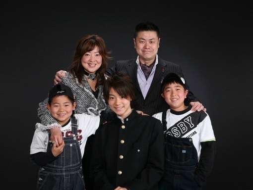 菅田将暉の弟・こっちのけんと「サンジャポ」で自宅公開 兄弟のエピソードも明かす「カラオケで僕が兄の曲を歌うと…」