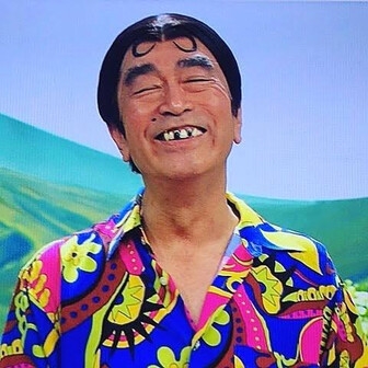 後ろの人のために子どもに我慢させるママの行動は正解？逆に気を遣う？