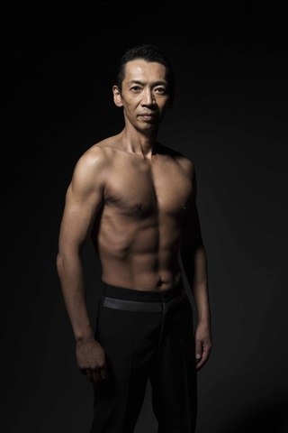 ニューヨークの肉体改造ビフォーアフター写真に「別人！」「思わず二度見しました」と驚きの声