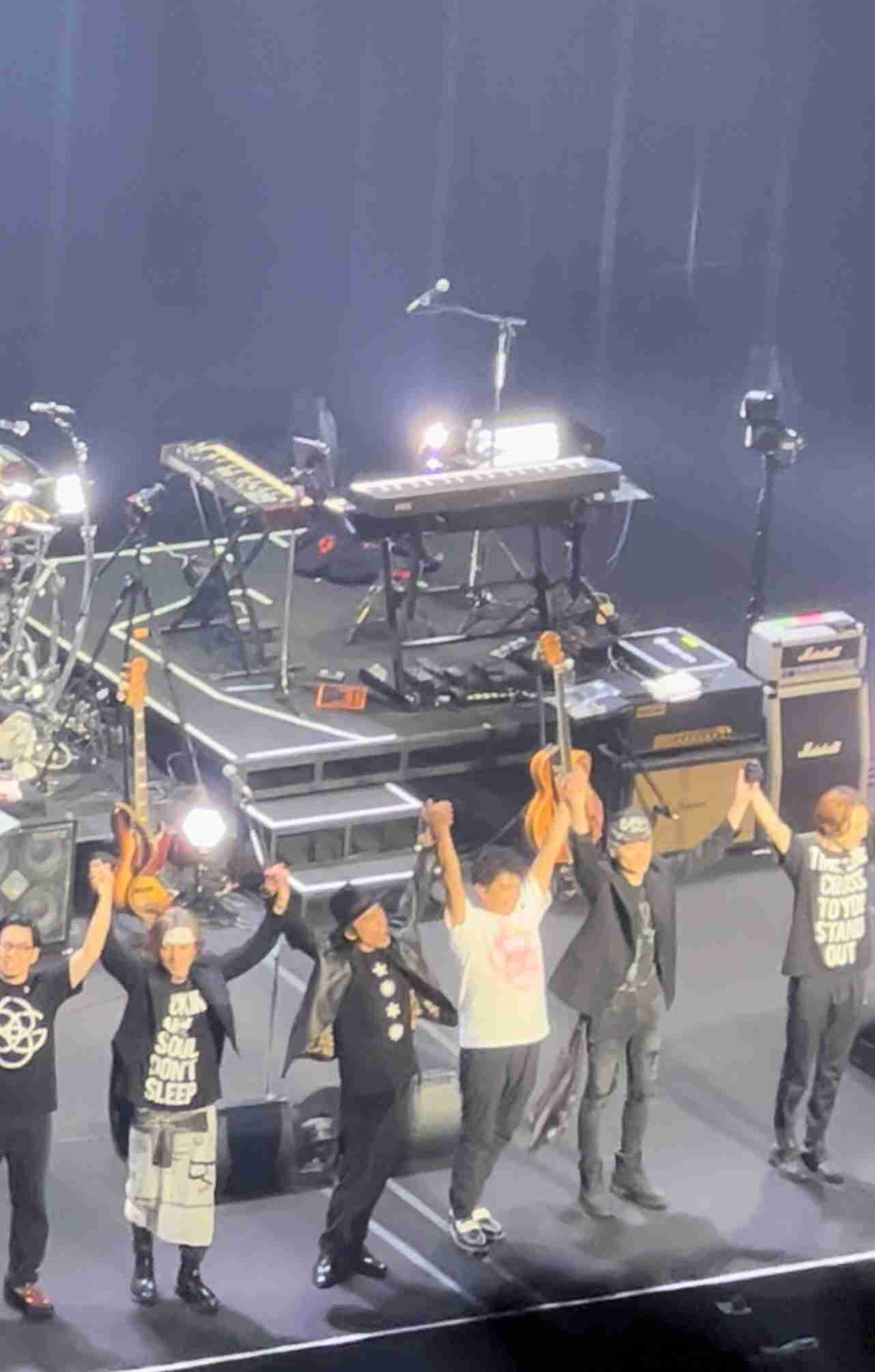 男闘呼組　29年ぶりライブ「帰ってきたぜ！」　観客6500人が夢のひととき　客席にはキムタクも