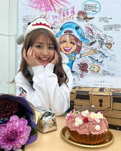 野々村真の長女・香音、暗めヘア＆ふわふわニットの21歳私服姿「マジ超かわいすぎる」「まつ毛長いぃ」