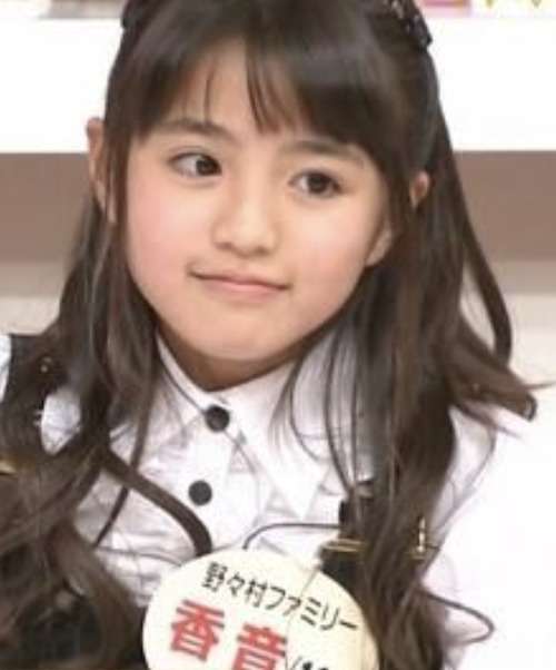 野々村真の長女・香音、暗めヘア＆ふわふわニットの21歳私服姿「マジ超かわいすぎる」「まつ毛長いぃ」
