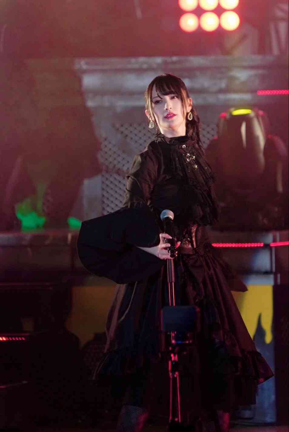 かっこいい女性の画像を貼るトピ