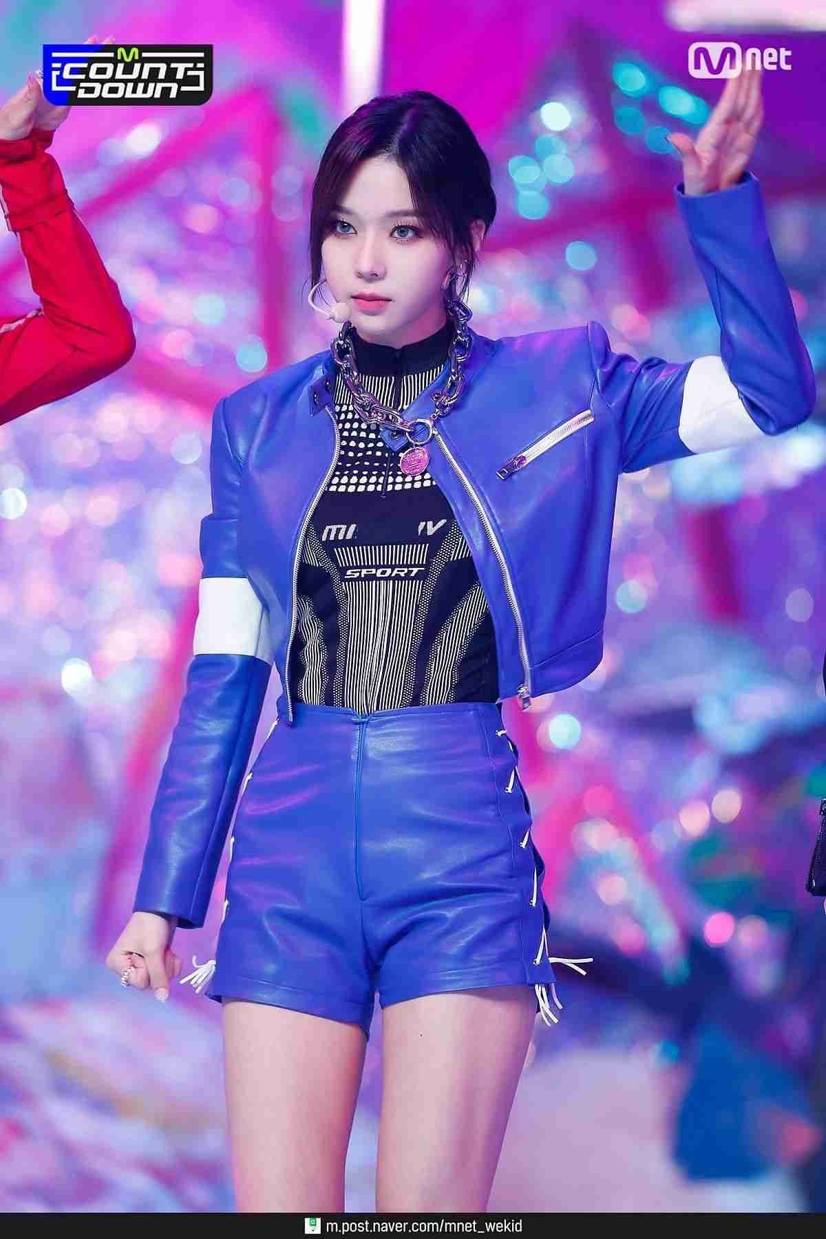 かっこいい女性の画像を貼るトピ