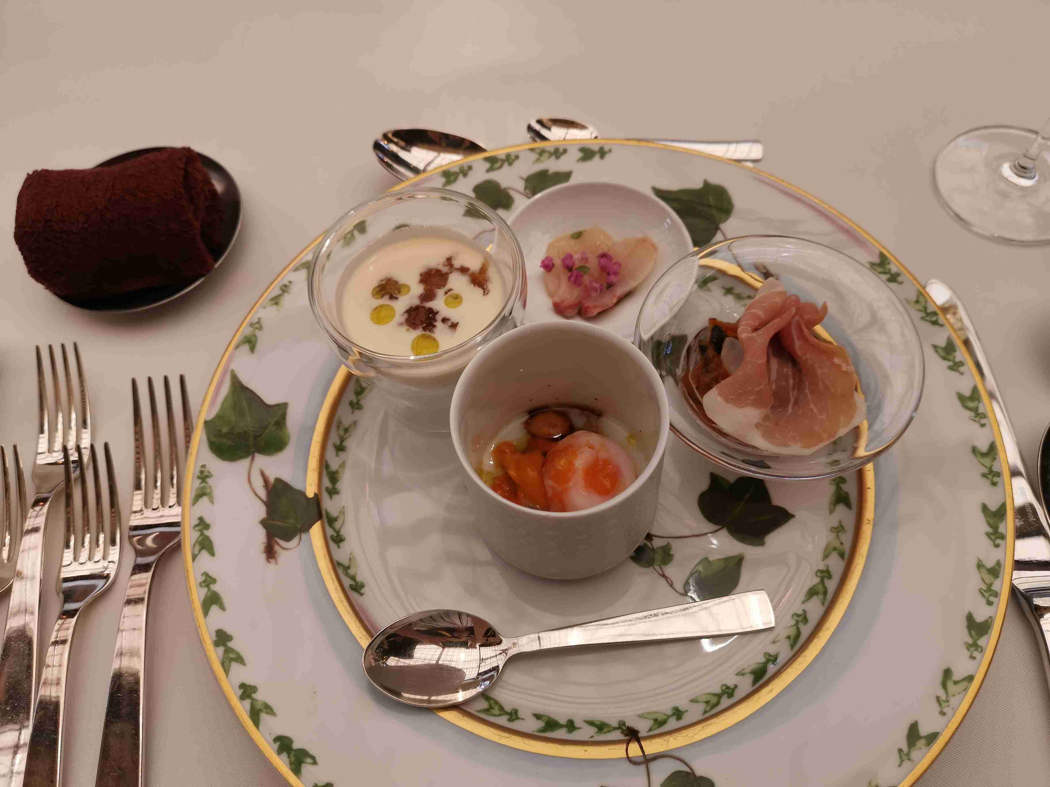 携帯に保存してある豪華な料理の画像見せて下さい!