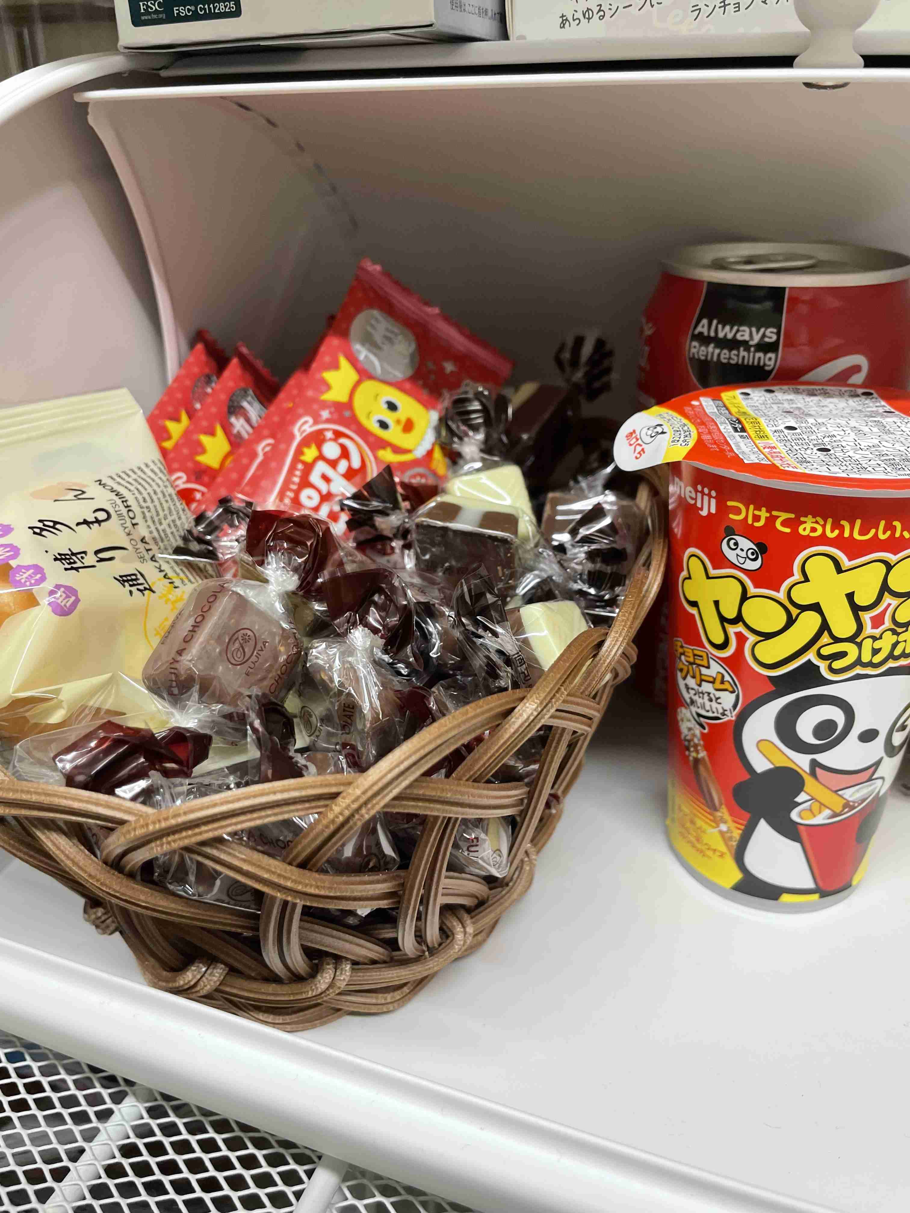 🍭お家のお菓子コーナーが見たい🍘