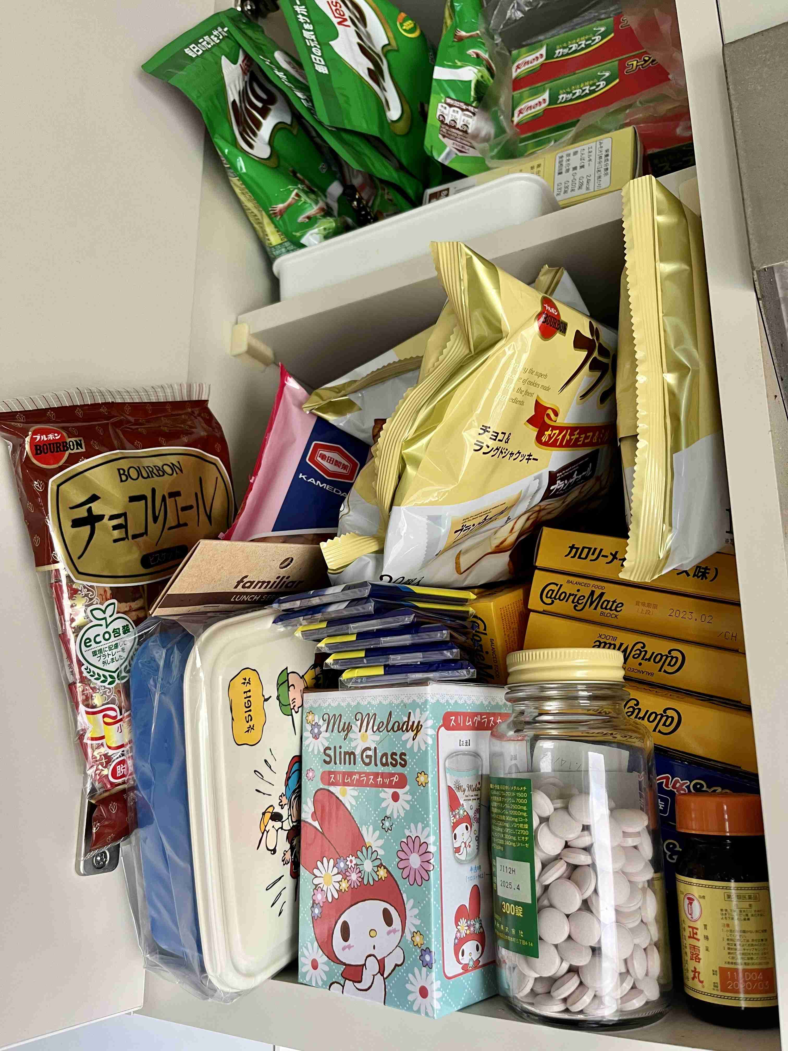 🍭お家のお菓子コーナーが見たい🍘