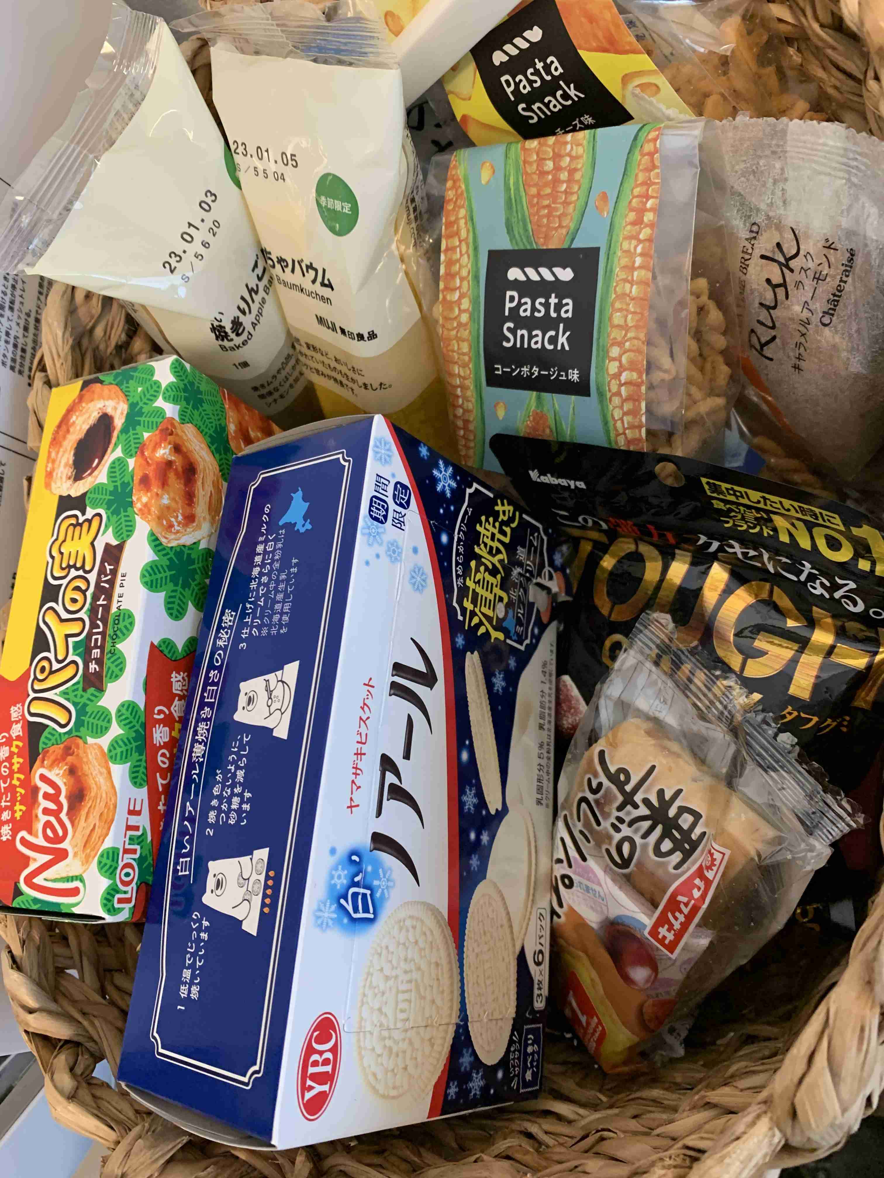 🍭お家のお菓子コーナーが見たい🍘