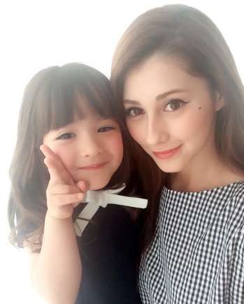 ダレノガレ明美　美しすぎる12歳・姪の画像公開にSNS沸く「マジ可愛い」「最強」「12歳??」