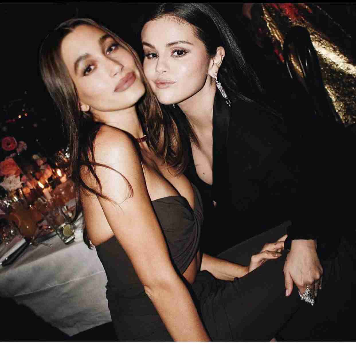 確執ナシ！ジャスティン・ビーバーの妻と元カノがツーショット披露